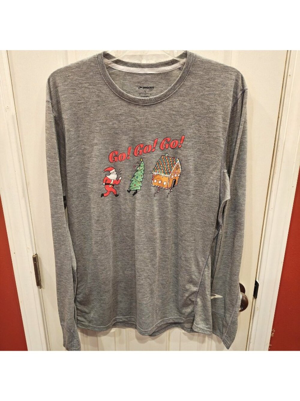 Brooks Run Happy Christmas Shirt Mens L Gray Santa Tree Gingerbread Long Sleeve